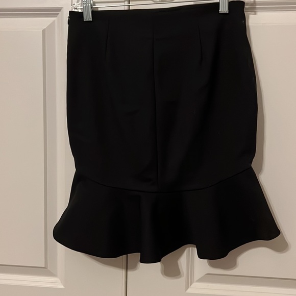 Black mini Zara skirt - Picture 3 of 6